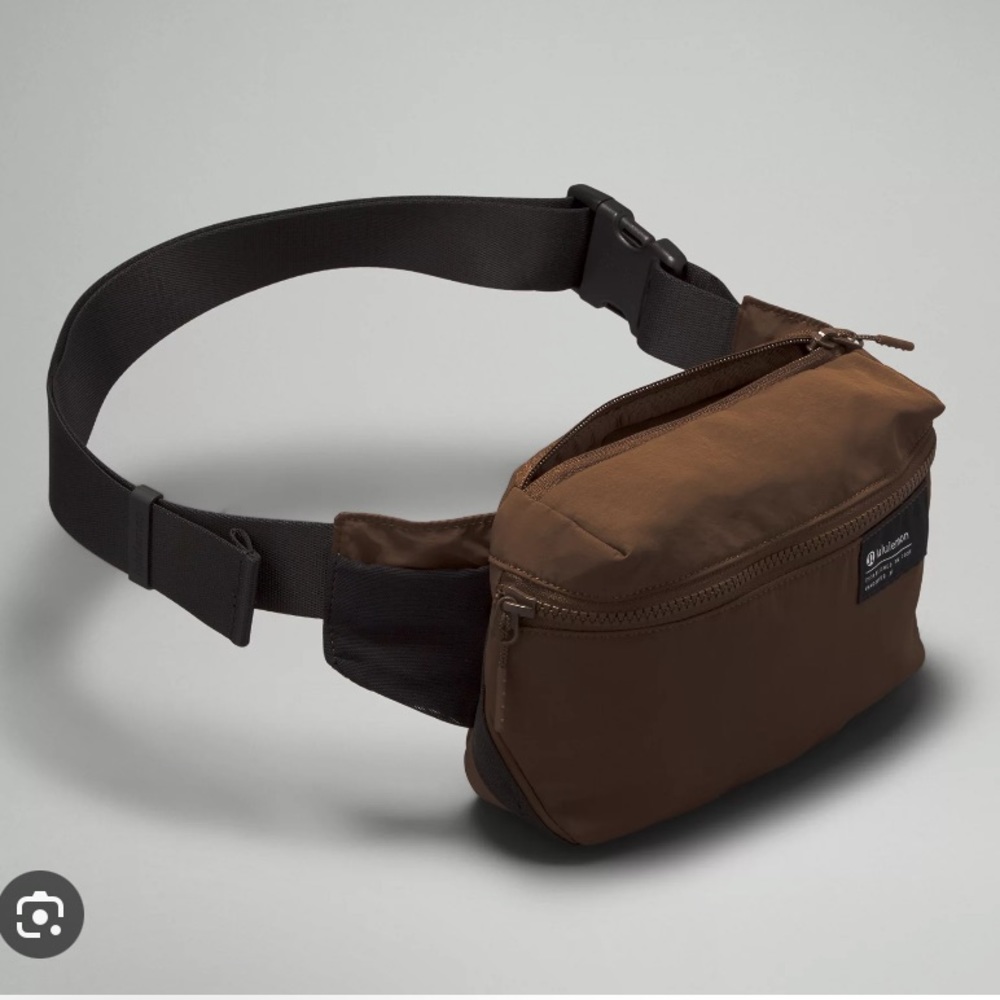 NWT Lululemon Athletica Clean Lines Belt Bag 2L - Picture 3 of 15